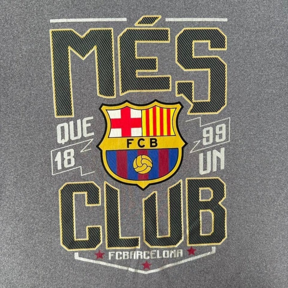 FC Barcelona Mes Que Un Club Size Medium Tshirt Gray Soccer Football Graphic Tee